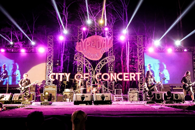Jamrud Konser di Seven Dream City